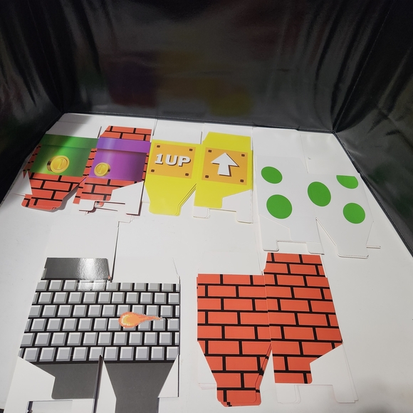 "Super Mario "Party Favor Boxes - Picture 2 of 5